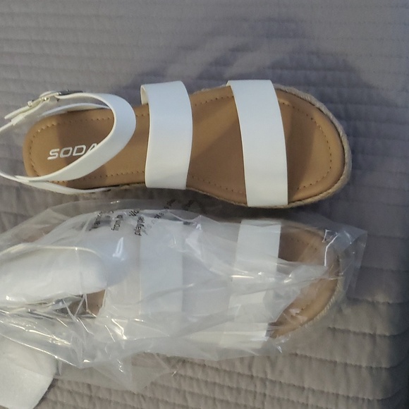 Platform sandals size 9M New Never Worn - Picture 2 of 3